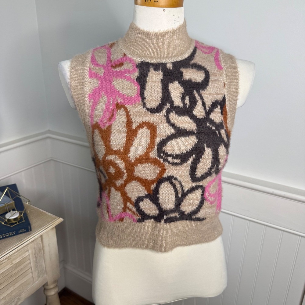 PacSun Womens Floral Fuzzy Knit Mock Neck Cropped Sweater Vest Tan Pink Sz S NEW - Picture 1 of 7